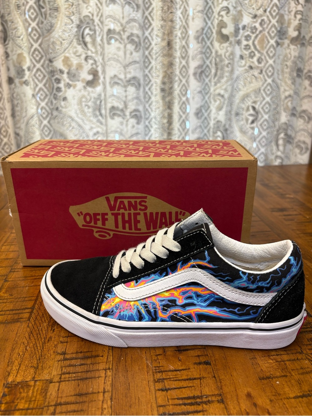 Vans Kids Old Skool “Electric Flame” Black with Neon Lightning - 4.5Y / 6-6.5 W